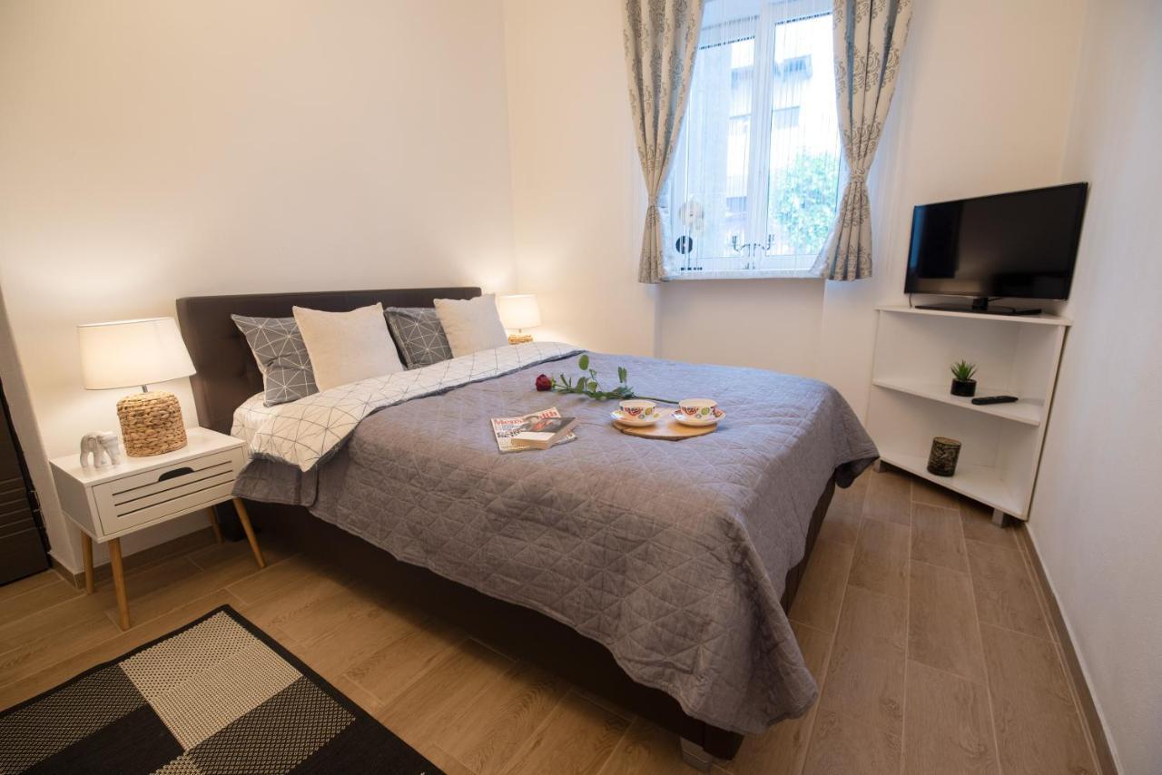 Central Bright Apartment Kluż-Napoka Zewnętrze zdjęcie